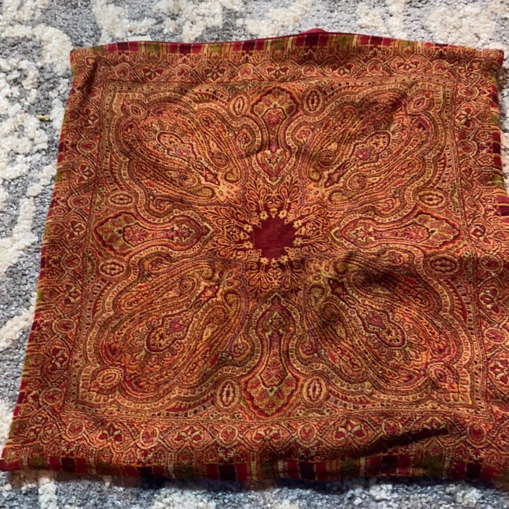 2 18x18 pottery barn pillow cases